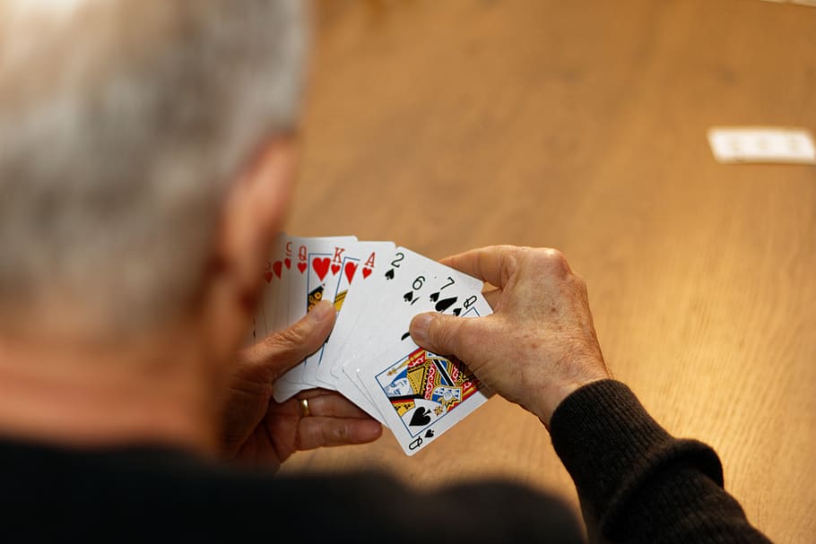 hand and foot card game online